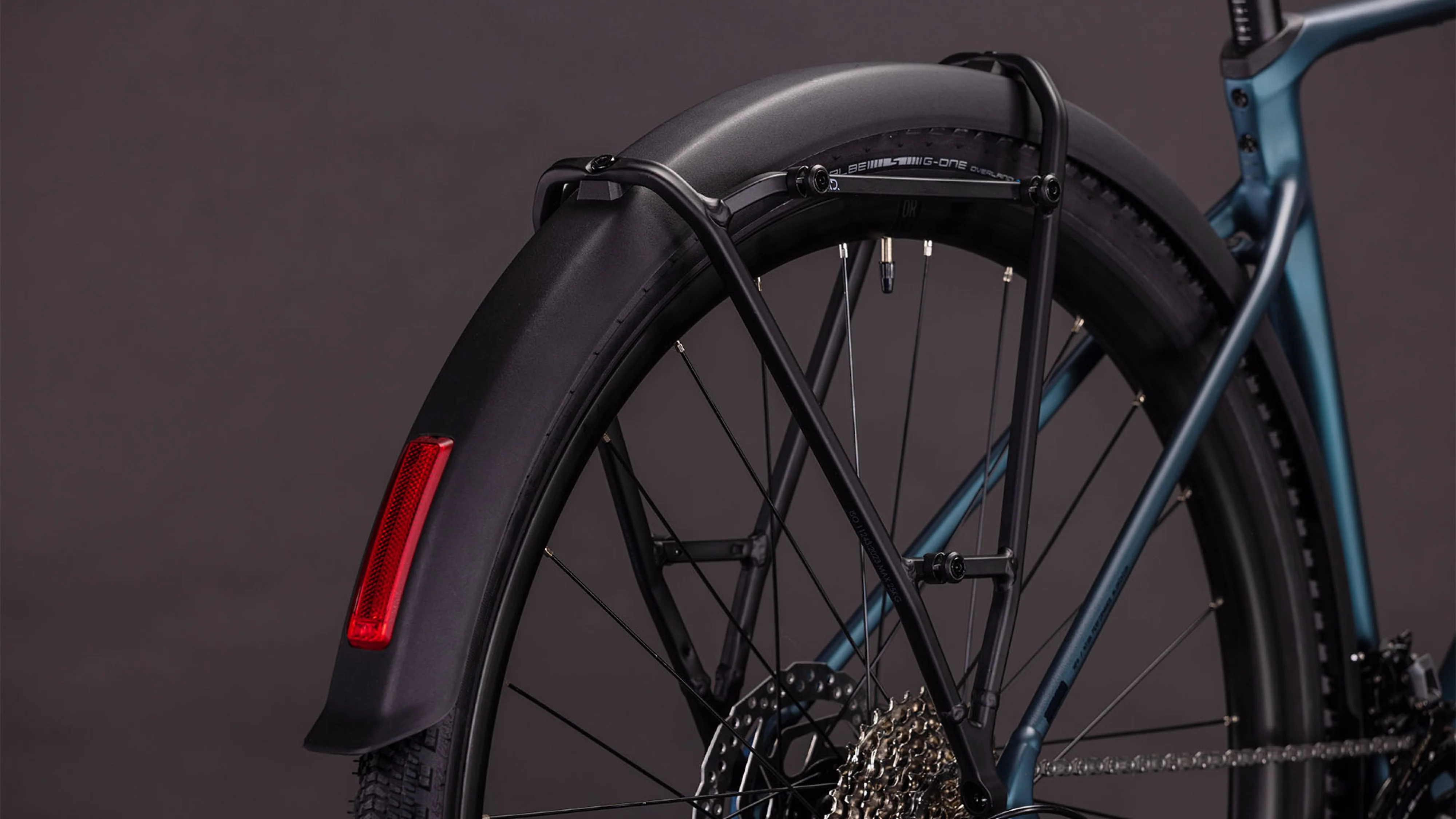 B-Ware Cube Nuroad Race FE  royalgreen´n´black (2026) - Image 3